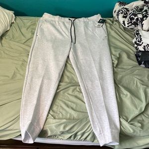 NWT Russel light gray men’s XL joggers